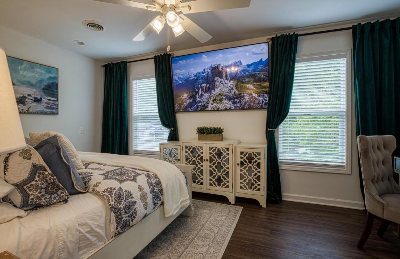 Great Location - Hot Tub - Dog Friendly Villa Sevierville Buitenkant foto