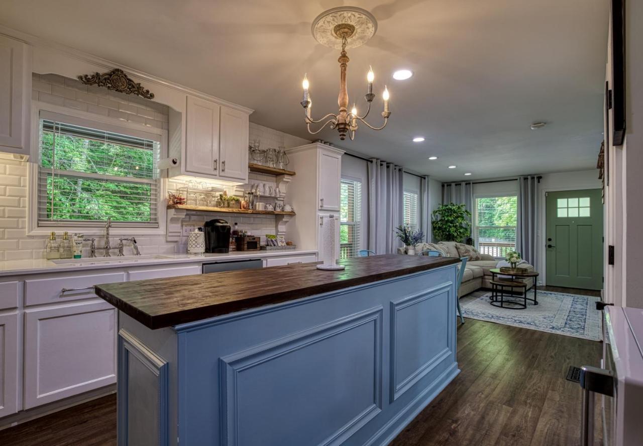 Great Location - Hot Tub - Dog Friendly Villa Sevierville Buitenkant foto