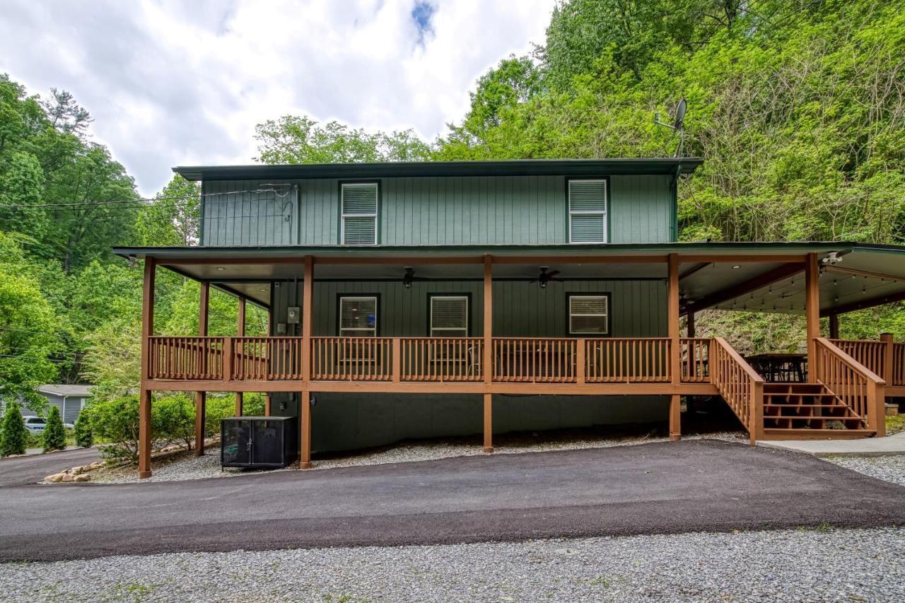 Great Location - Hot Tub - Dog Friendly Villa Sevierville Buitenkant foto