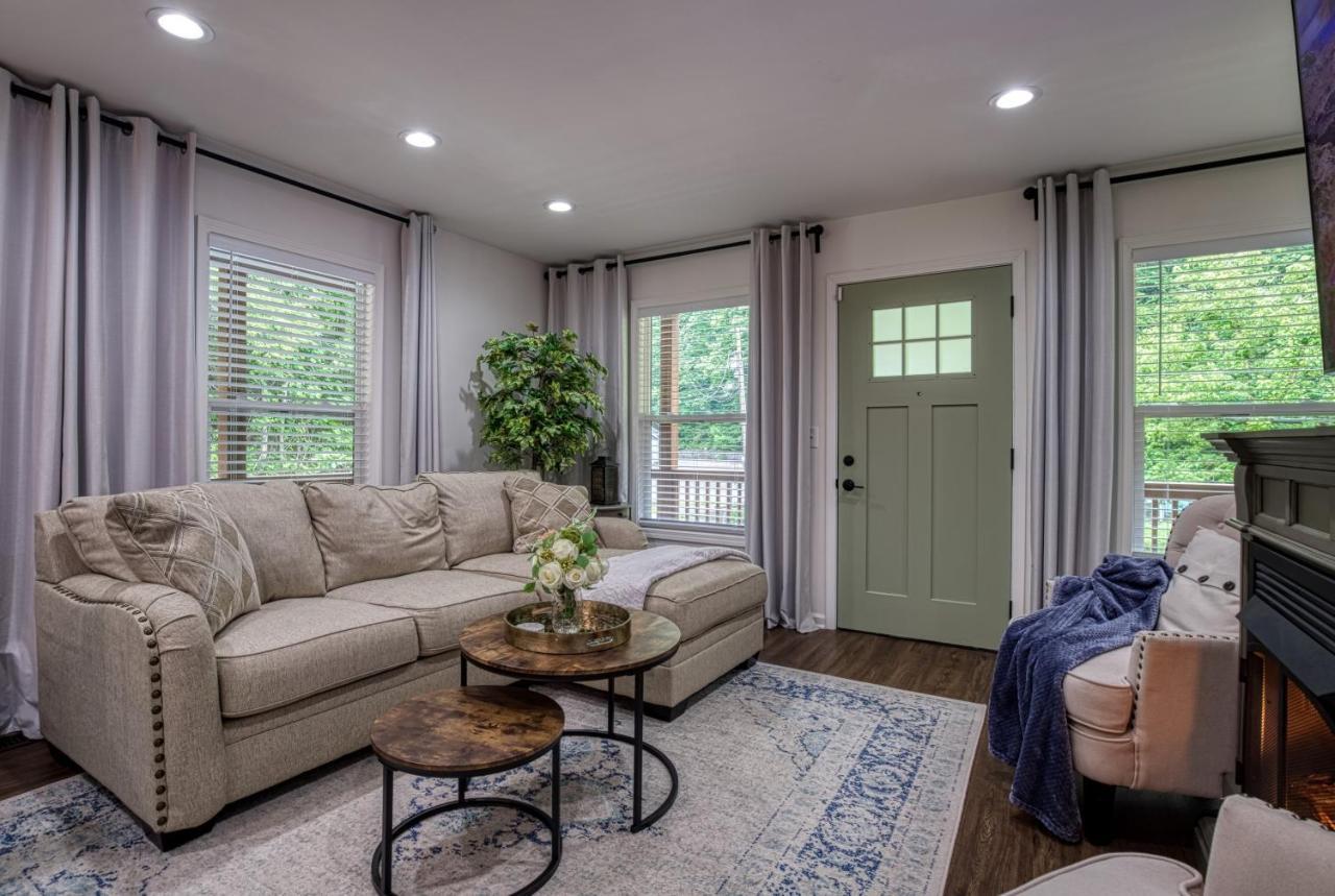 Great Location - Hot Tub - Dog Friendly Villa Sevierville Buitenkant foto